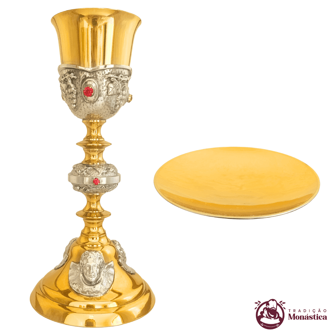 Cálice com Detalhes de Anjos - Banhado em Ouro - 1