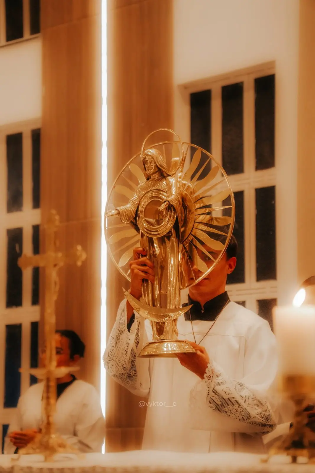 Ostensório de Nossa Senhora das Graças na bênção do Santíssimo, Redenção (PA)